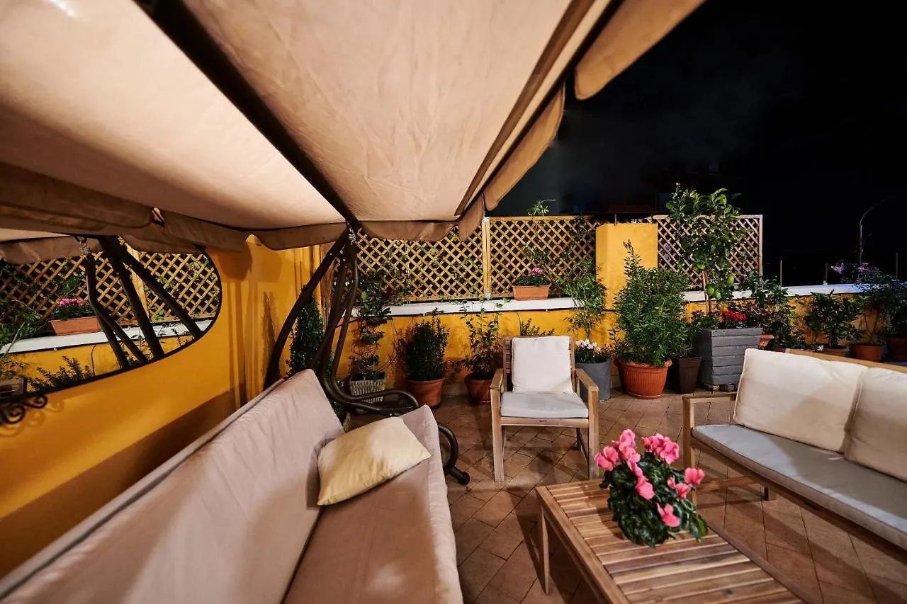 Terrace - Meospiti Penthouse Apartment Rome Italy